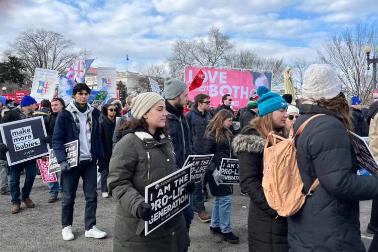 At March for Life, crowd roars as GOP leaders renew anti-abortion vows